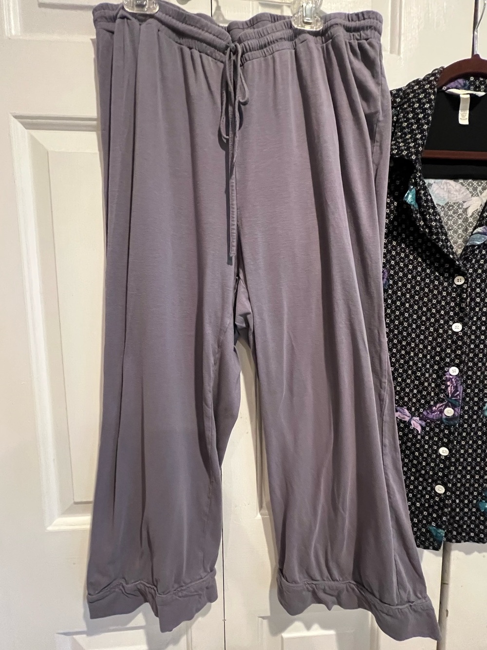 2 Pc PJ Set🦋Soma Black Button Down Top w 💜💙Accents & Gray Capri Lounge Pants - Picture 7 of 12